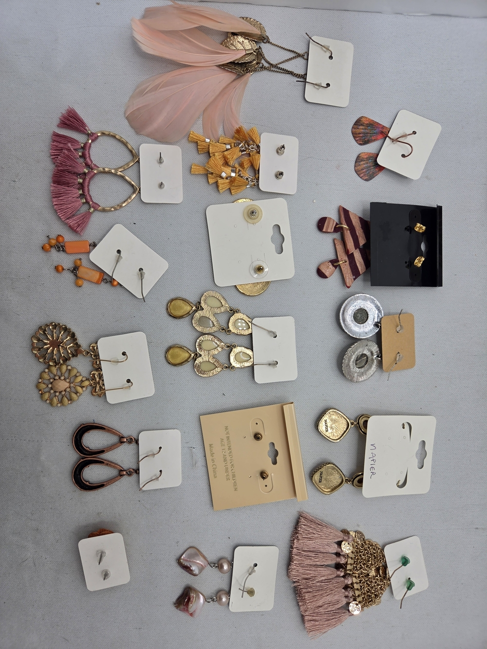 HUGE 42pc Vintage & Modern Jewelry Lot CHICO'S NAPIER COLDWATER CR Necklace Ear - Picture 11 of 14